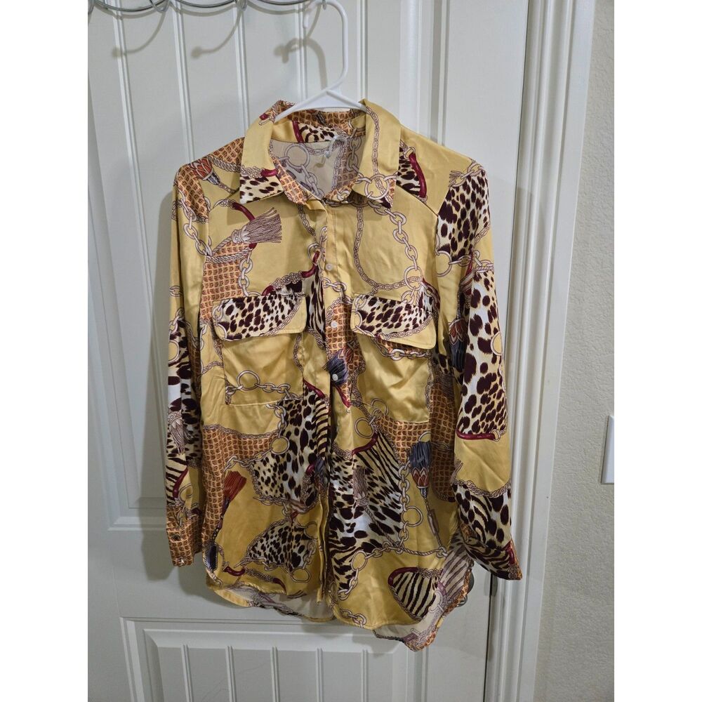 Timing Women’s Size M Gold Brown Chain Animal Button Down Shirt Long Sleeve